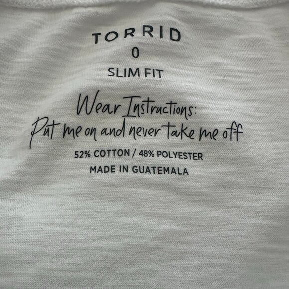 Torrid Slim Fit Graphic Tee “When Life Gives You Curves, Flaunt Them” Size 0 (L) - Picture 8 of 8